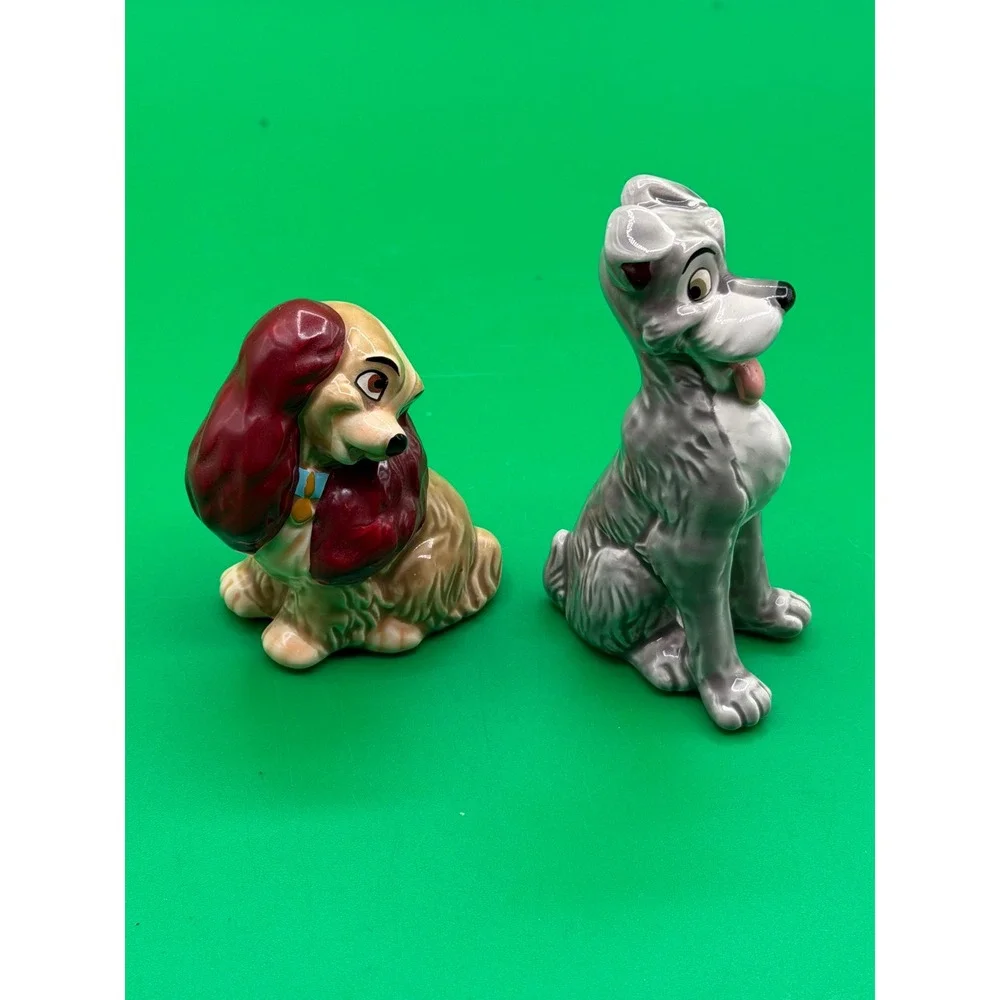 NE Disney Lady and the Tramp Ceramic Salt and Pepper Shaker Set VTG!